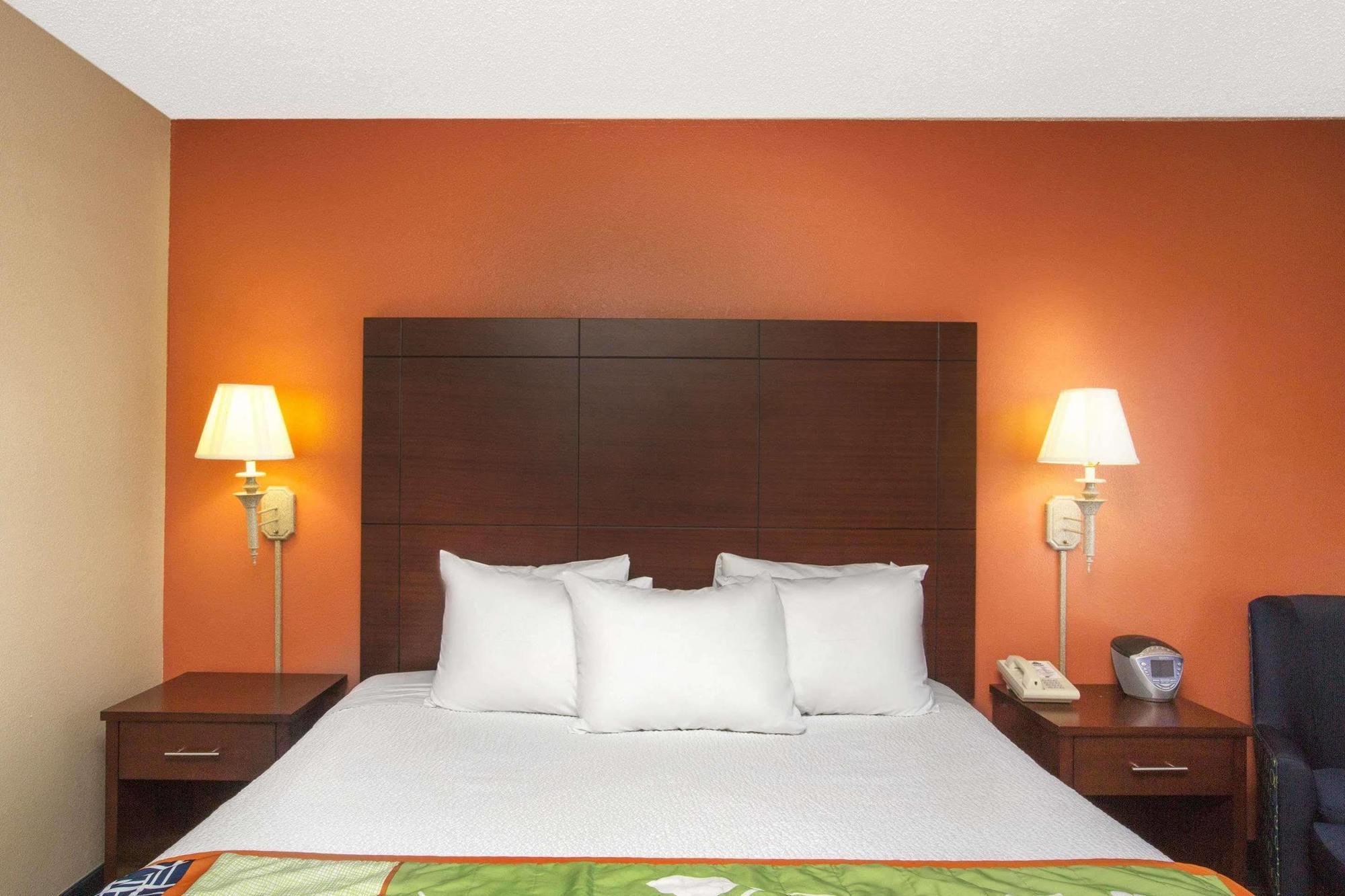 Days Inn By Wyndham Φρέμοντ Εξωτερικό φωτογραφία